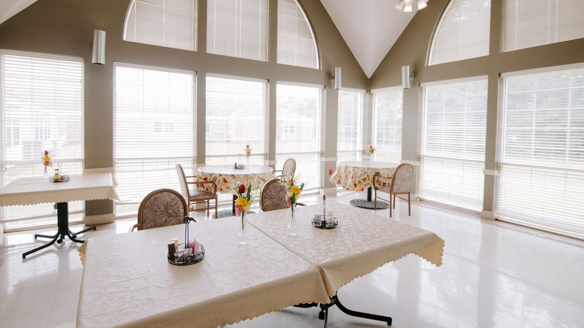 Dining Room at Belle View Estates Rehabilitation and Care Center